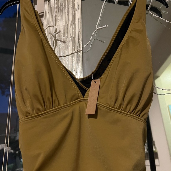 SHAPELLX Smart Sculpt Plunge Cutout Swimsuit - NWT - Picture 5 of 7
